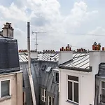Beautiful Bright Studio Near The Place Des Vosges