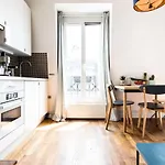 Beautiful Bright Studio Near The Place Des Vosges