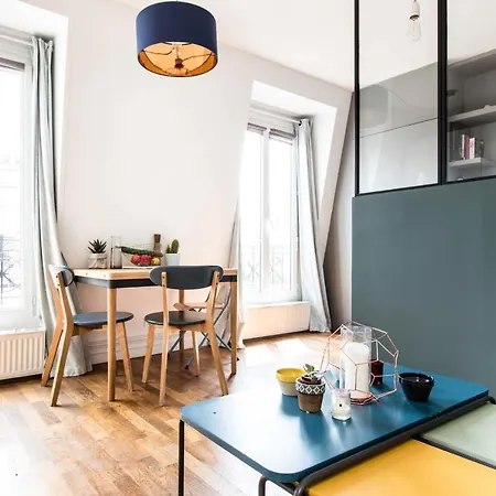 Beautiful Bright Studio Near The Place Des Vosges Appartamento Parigi