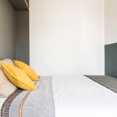 Apartment Beautiful Bright Studio Near The Place Des Vosges
